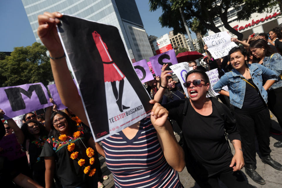 En Paraguay, activistas de organizaciones hicieron varias manifestaciones desde entonces. La organización paraguaya “Mujeres libres de violencia” informó que hasta septiembre de 2016 se registraron 27 casos de feminicidios.