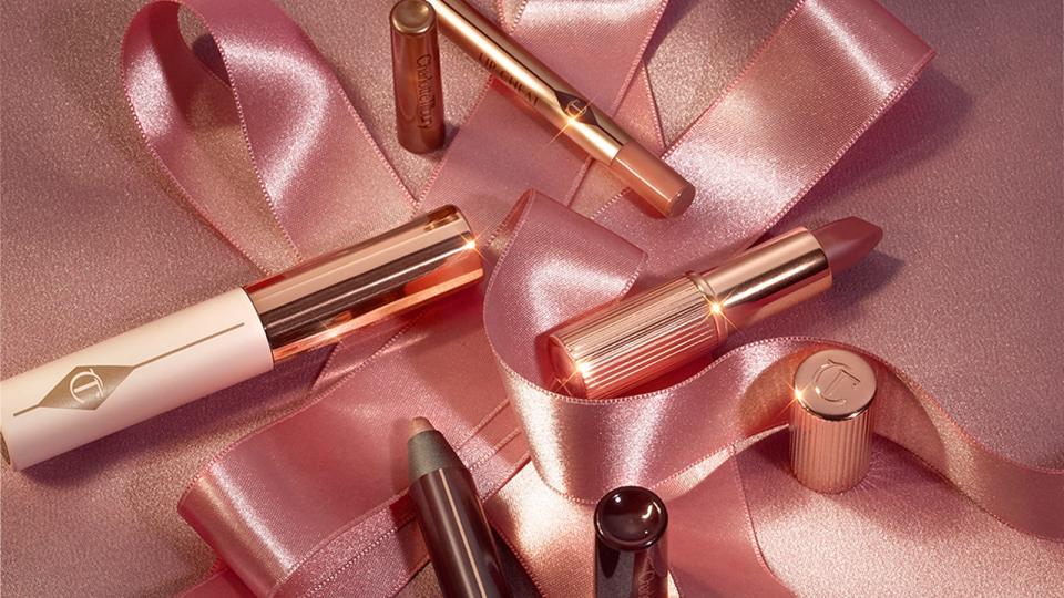 The Charlotte Tilbury Pillow Talk On The Go set includes two lip products and two eye ones.