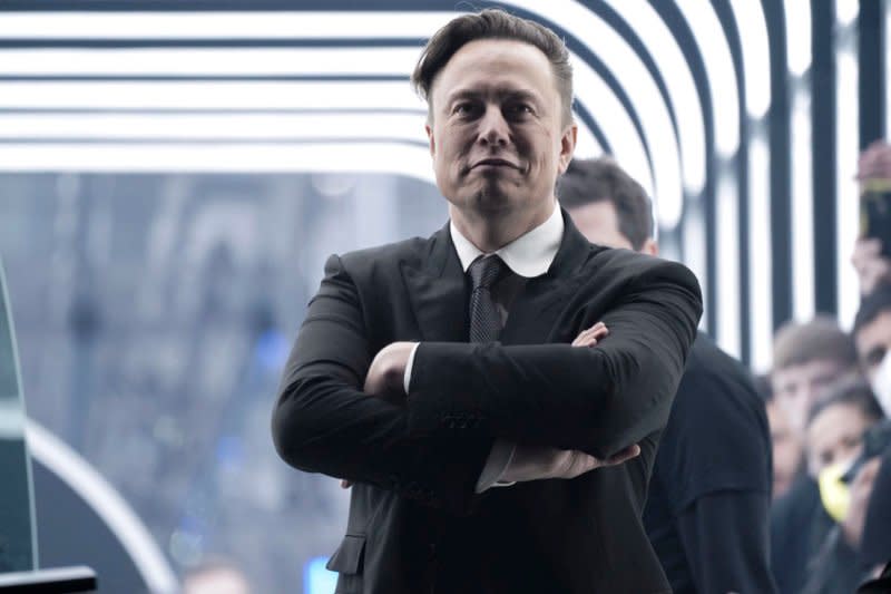 Erkennbar stolz: Elon Musk bei der Eröffnung der Tesla-Fabrik in Grünheide (Brandenburg)