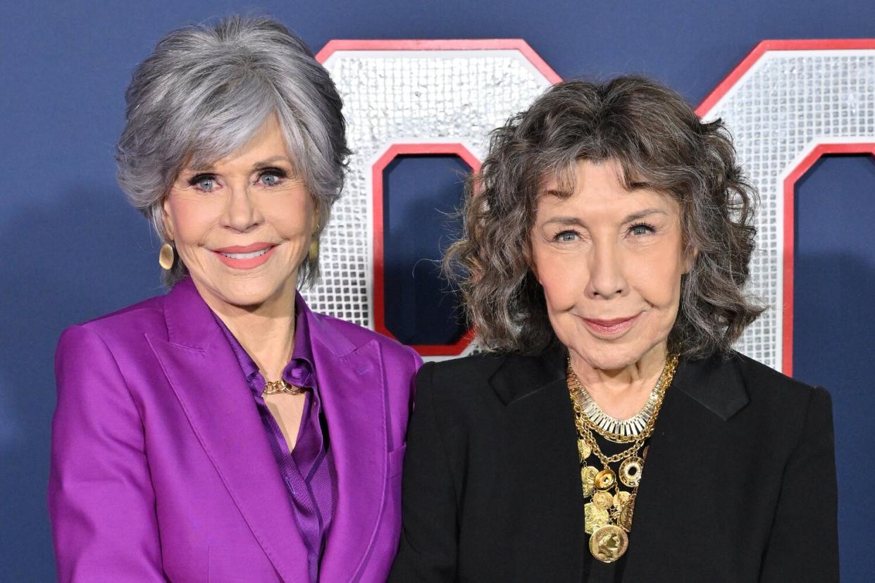 Jane Fonda and Lily Tomlin attend the Los Angeles Premiere Screening of Paramount Pictures' "80 For Brady"