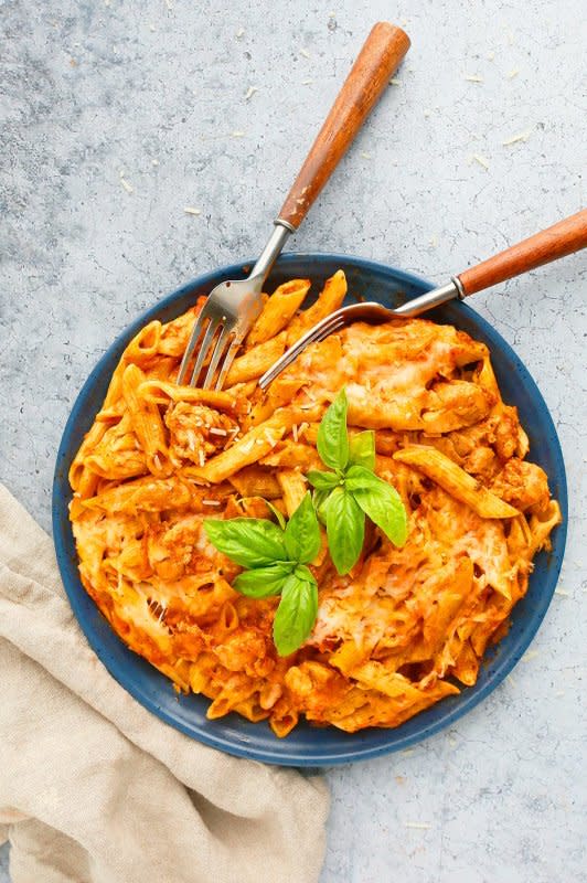 <p>Kitchen at Hoskins</p><p>This Instant Pot chicken Parmesan pasta recipe is an easy weeknight dinner recipe. All the flavors of classic chicken Parmesan are made into a one-pot, comforting meal. Easiest cleanup!</p><p><strong>Get the recipe: <a href="https://www.kitchenathoskins.com/2018/03/13/instant-pot-chicken-parmesan-pasta/" rel="nofollow noopener" target="_blank" data-ylk="slk:Instant Pot Chicken Parmesan Pasta;elm:context_link;itc:0;sec:content-canvas" class="link ">Instant Pot Chicken Parmesan Pasta</a></strong></p>
