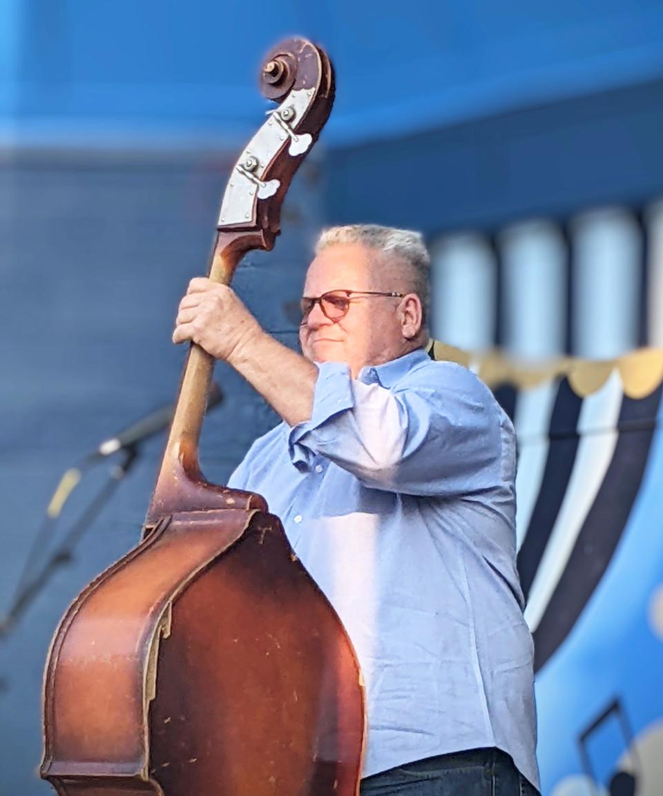 Mike Bub, who performed in Oak Ridge last summer with Tim O'Brien.