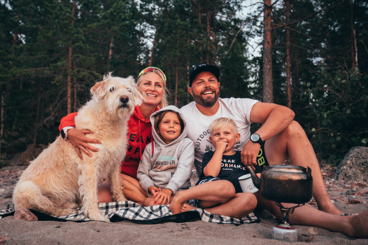 Arthur with Helena and Mikael Lindnord, along with their children Philippa and Thor.