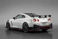 View 2020 Nissan GT-R Photos