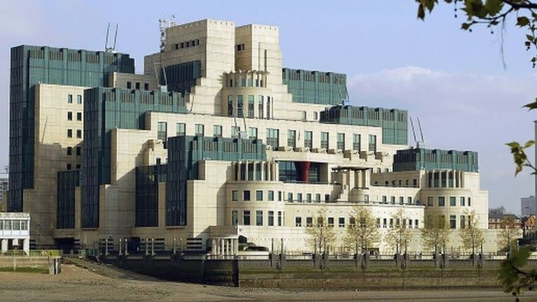 La sede del MI6 en Londres, Reino Unido