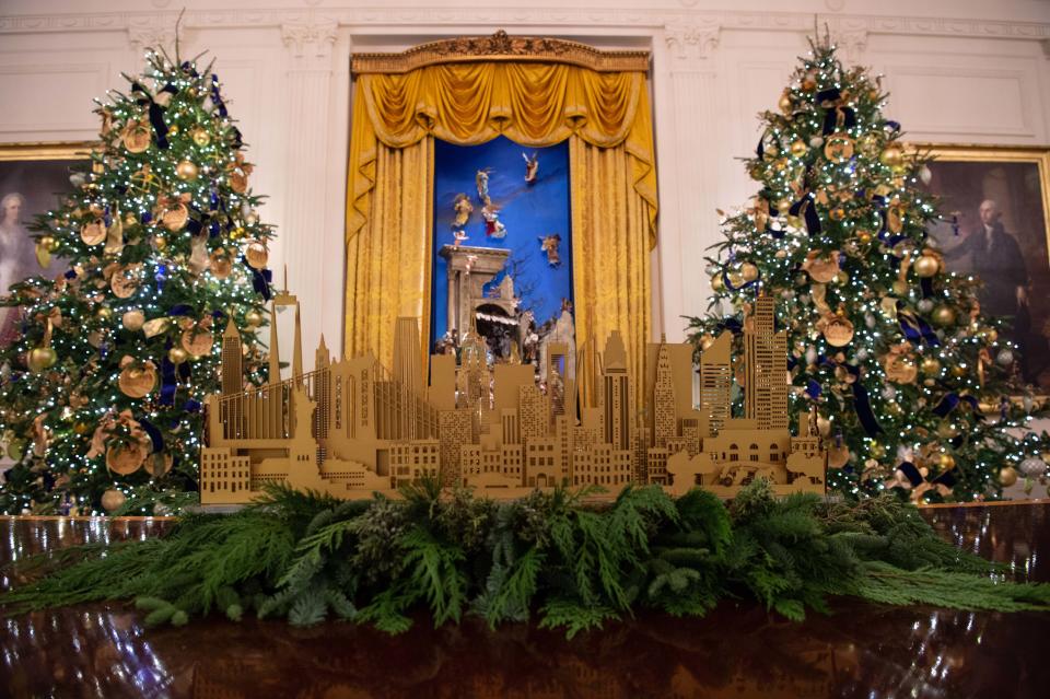 Christmas decorations are seen at the White House during a preview of the 2018 holiday decor in Washington, D.C., on Nov. 26, 2018. (Photo: Nicholas Kamm/AFP/Getty Images)