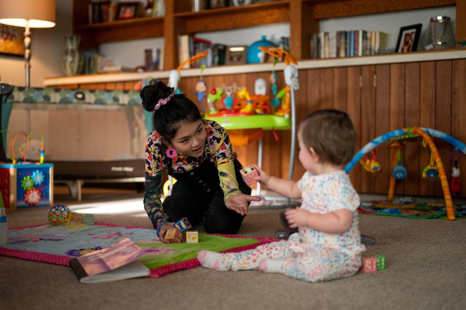 THE BABY-SITTERS CLUB (L to R) MOMONA TAMADA as CLAUDIA KISHI in episode 202 of THE BABY-SITTERS CLUB Cr. KAILEY SCHWERMAN/NETFLIX © 2021