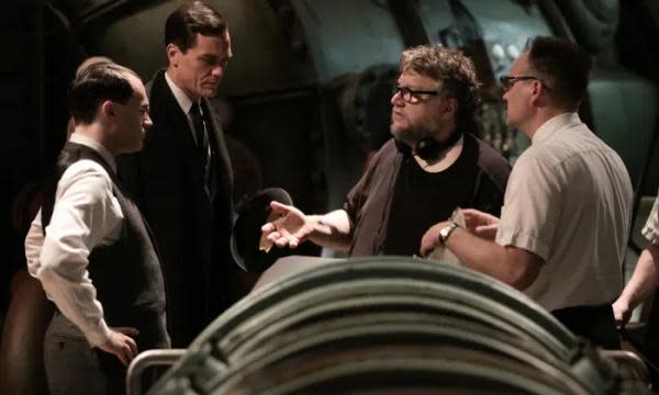 Guillermo del Toro en el set de La forma del agua.