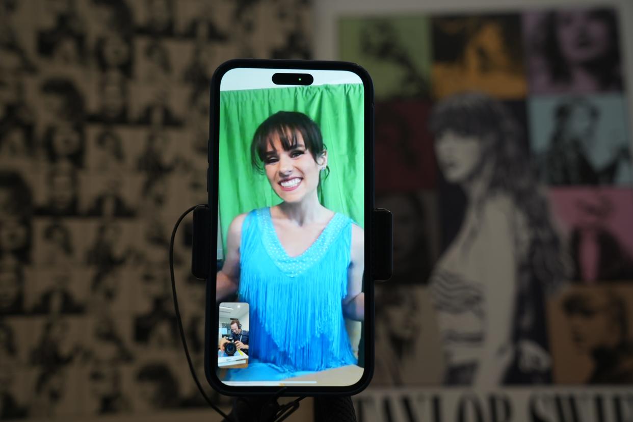 Tess Bohne, the livestream queen, FaceTimes to talk about Taylor Swift.