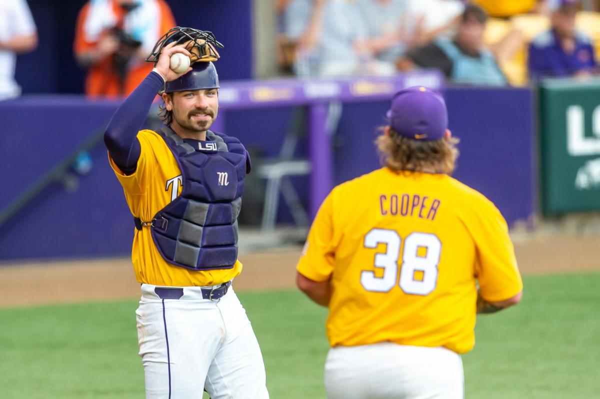 Kentucky-LSU Super Regional Game 1 Photo Gallery – UK Athletics