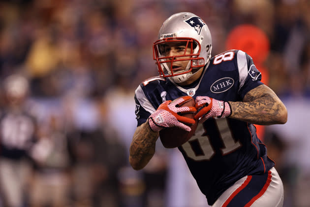 Hernandez, not Welker, could be Patriots' biggest receiver contract  challenge