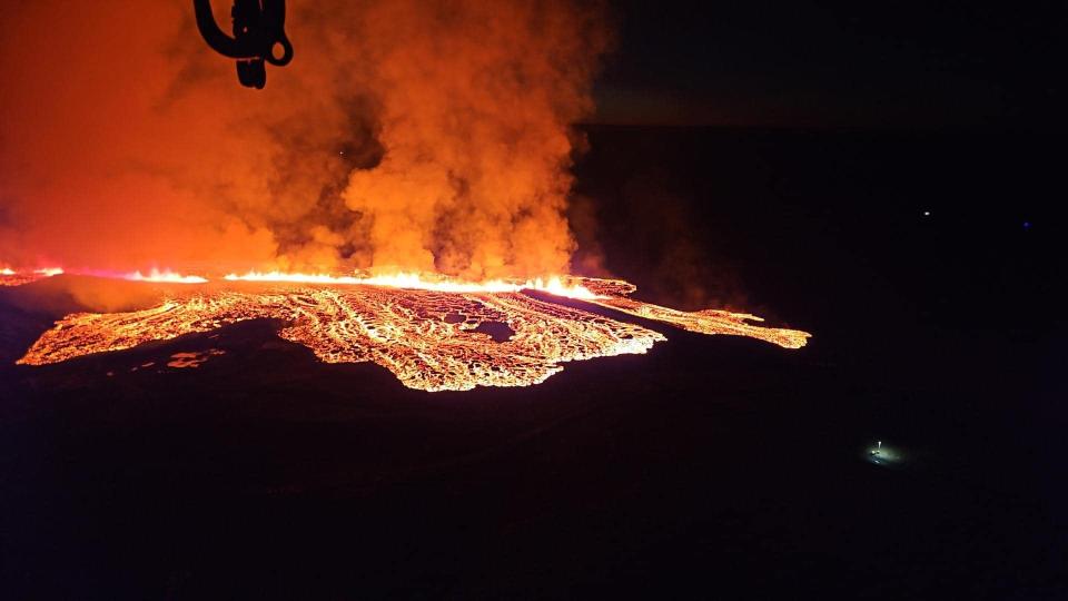 Volcano spews lava on Iceland’s Reykjanes peninsula (Anadolu via Getty Images)