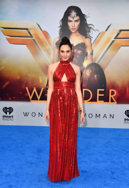 gal gadot at the wonder woman premiere