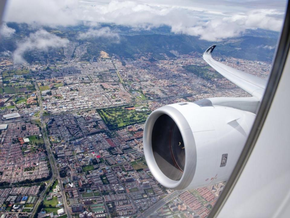 Airbus A350.