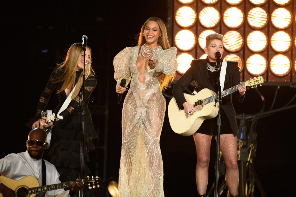 Beyoncé and the Chicks onstage