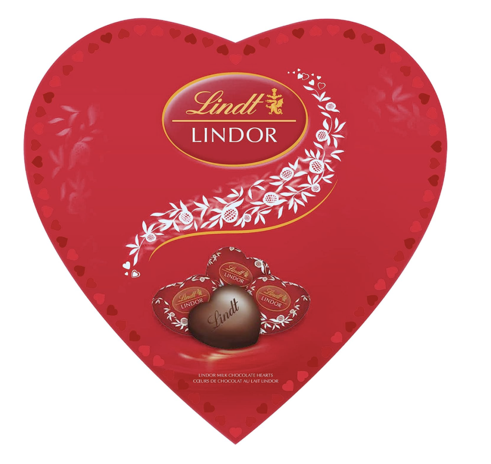 Lindt Lindor Valentine Milk Chocolate Heart (photo via Amazon)