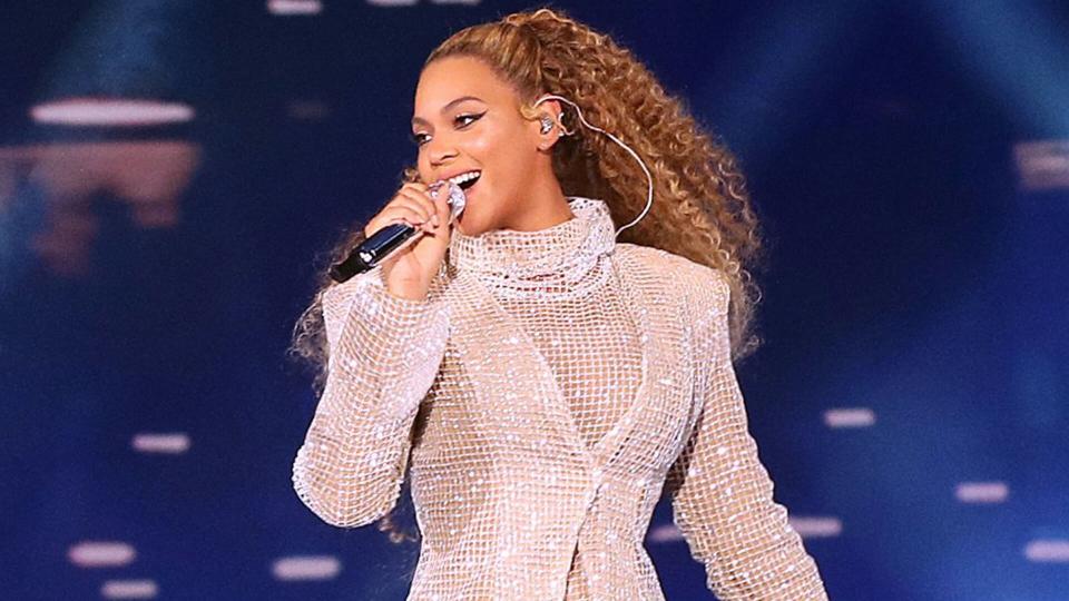 Mandatory Credit: Photo by PictureGroup/REX/Shutterstock (9704787f)Beyonce KnowlesBeyonce and Jay-Z in concert, 'On The Run II Tour', Principality Stadium, Cardiff, Wales, UK - 06 Jun 2018WEARING LAQUAN SMITH.