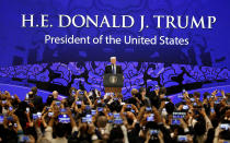 <p>President Donald Trump speaks on the final day of the APEC CEO Summit ahead of the Asia-Pacific Economic Cooperation (APEC) leaders summit in Danang, Vietnam, Nov. 10, 2017. (Photo: Nyein Chan Naing/Pool/Reuters) </p>