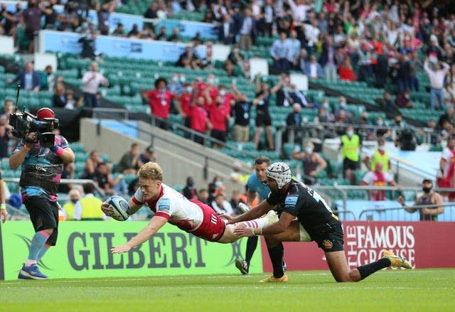 Louis Lynagh secured victory for Harlequins with two late tries