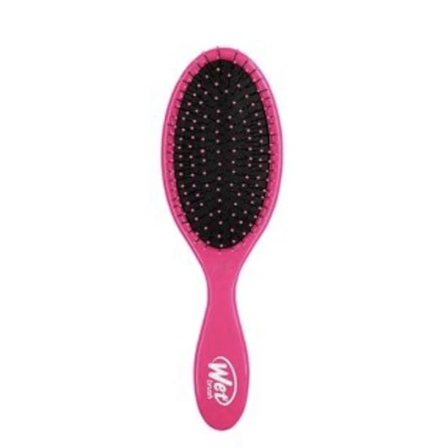 A pink wet brush