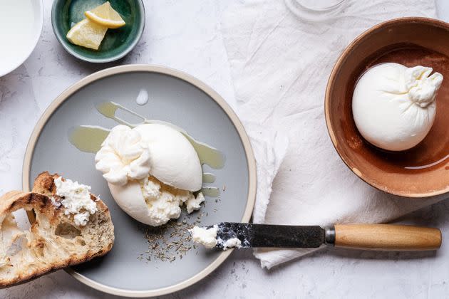 Burrata should be used while it's fresh. (Photo: istetiana via Getty Images)