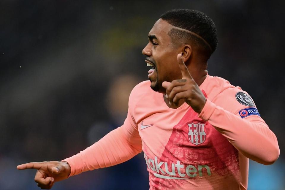 Malcom's first Barcelona goal helped Barcelona into the last 16 with a 1-1 draw in the San Siro