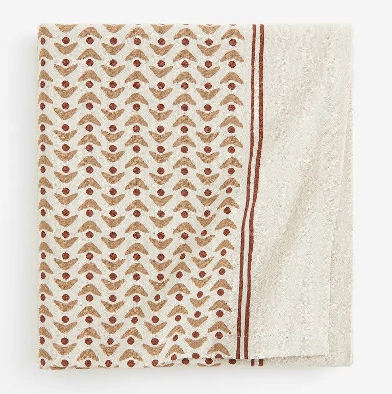 Linen-blend tablecloth