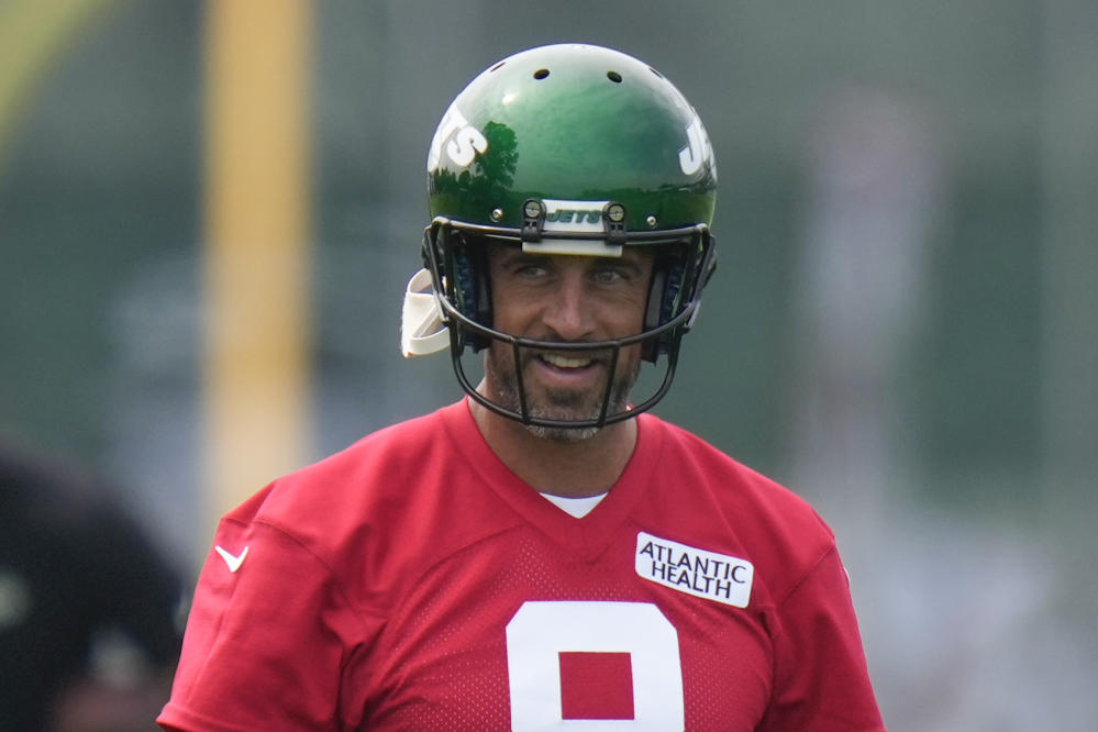 AFC East Fantasy Football Rankings: Will Aaron Rodgers, Jets live