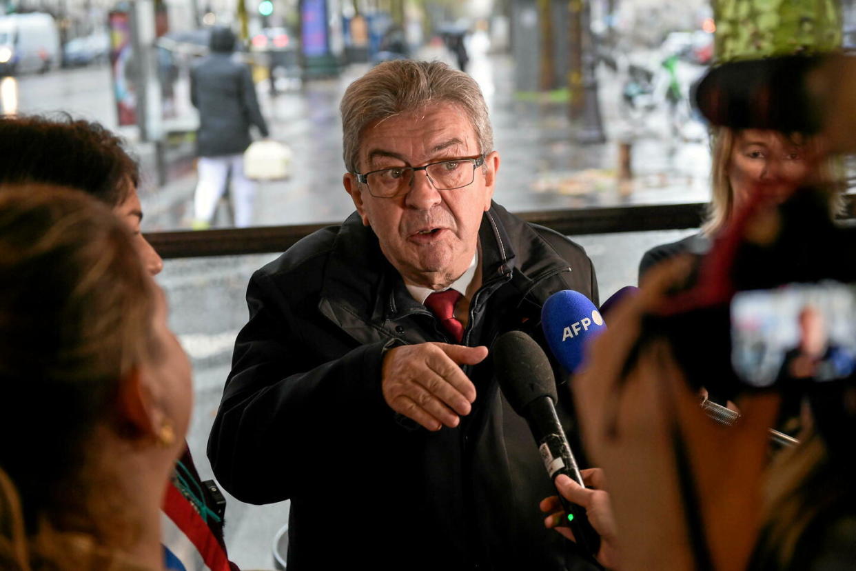 Jean-Luc Mélenchon, le 18 novembre 2023, avant la manifestation pour un cessez-le-feu dans la bande de Gaza.  - Credit:Isa Harsin/Sipa