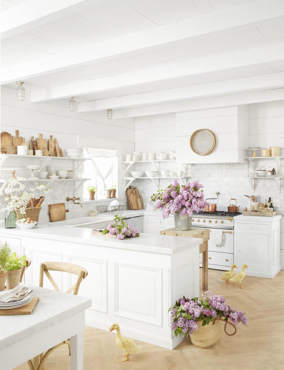 white farmhouse kitchen