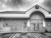 <p>A closed gas station Saturday in North Bay Village, Fla., ahead of the arrival of Hurricane Irma. (Photo: Holly Bailey/Yahoo News) </p>