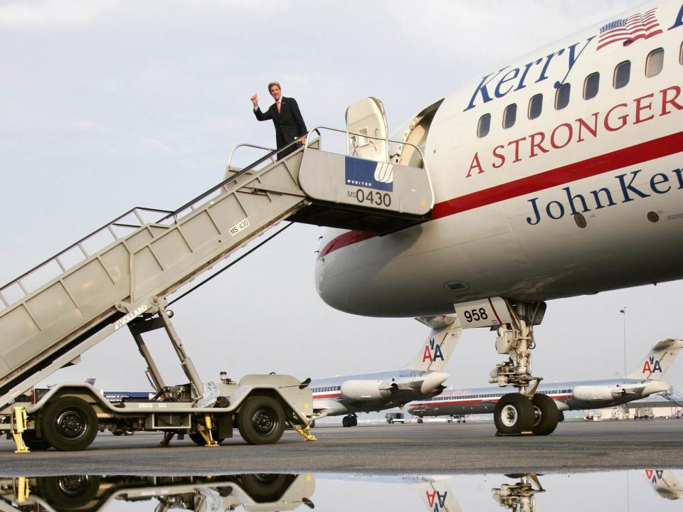 John Kerry campaign plane