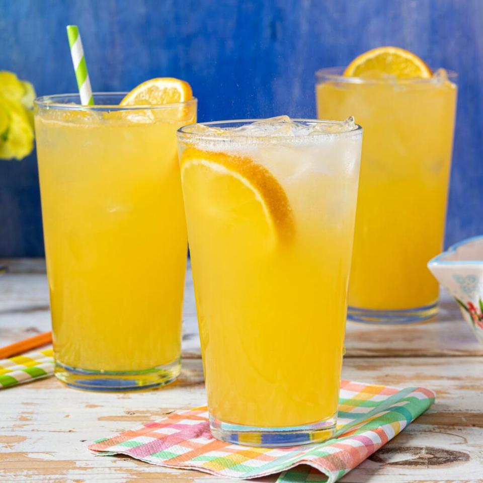 orange crush cocktail with orange slices