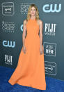 Laura Dern recogió el premio a Mejor Actriz de Reparto con un vestido naranja firmado por Emilia Wickstead. ¡Menudo acierto! (Foto: Axelle / Bauer-Griffin / Getty Images)