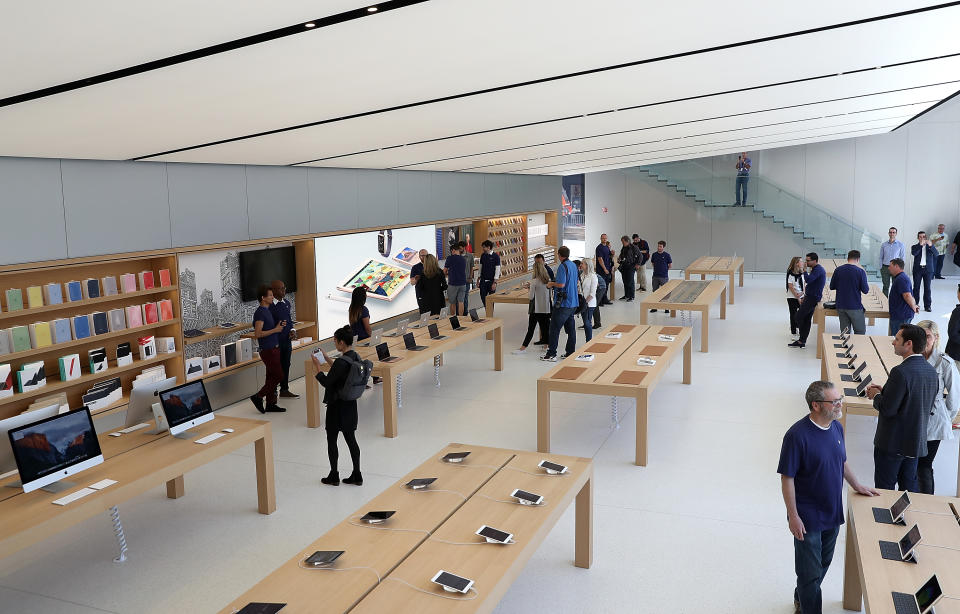 A view of the new flagship Apple Store on May 19, 2016, in San Francisco, California. (Photo by Justin Sullivan/Getty Images)