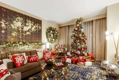 Glam Christmas Suite at the Hilton Las Vegas at Resorts World