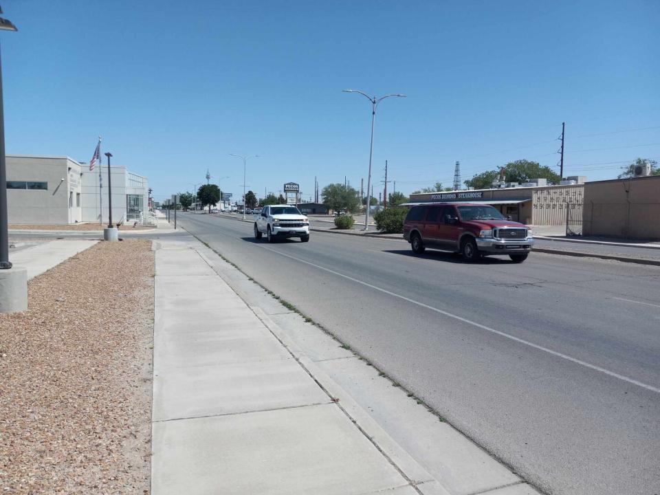 Traffic heads south on U.S. Highway 285 in Artesia on May 1, 2024. AAA reminds drivers heading out for Memorial Day weekend to have vehicles checked.