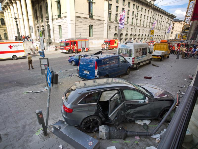 Unfallort vor der Bayerischen Staatsoper in München. Foto: Peter Kneffel