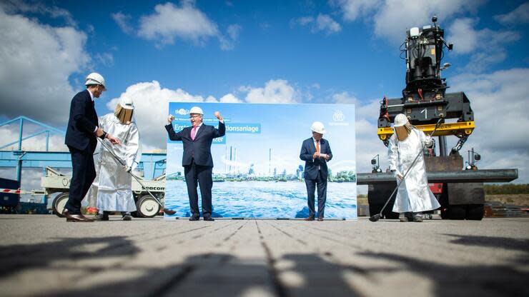 In Duisburg will Thyssen-Krupp seine Stahlproduktion auf Wasserstoff umstellen. Das Projekt wird öffentlich gefördert. Foto: dpa
