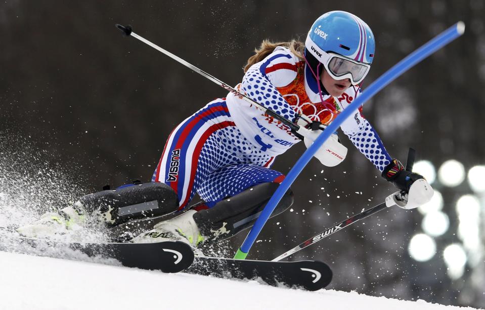 Russia's Elena Yakovishina competes in the slalom run of the women's alpine skiing super combined event during the 2014 Sochi Winter Olympics at the Rosa Khutor Alpine Center February 10, 2014. REUTERS/Stefano Rellandini (RUSSIA - Tags: SPORT SKIING OLYMPICS)