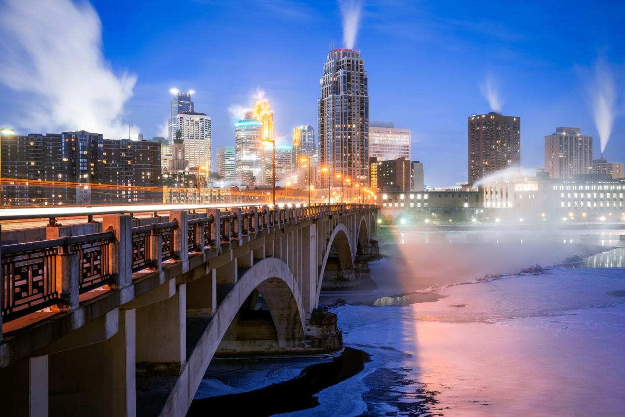 shot across the frozen mississippi river during the 2019 polar vortex in minneapolis, minnesota, americacentral avenue bridge left