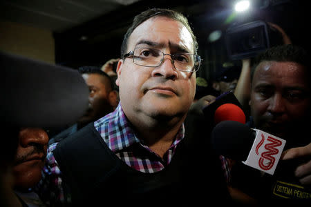 Former governor of Mexican state Veracruz Javier Duarte arrives to court in Guatemala City, Guatemala April 19, 2017. REUTERS/Luis Echeverria