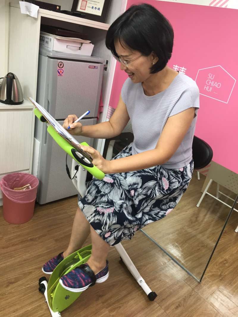 20171005-立法院瘋運動，民進黨立委蘇巧慧購入一台X-BIKE健身車。（王文萱攝）