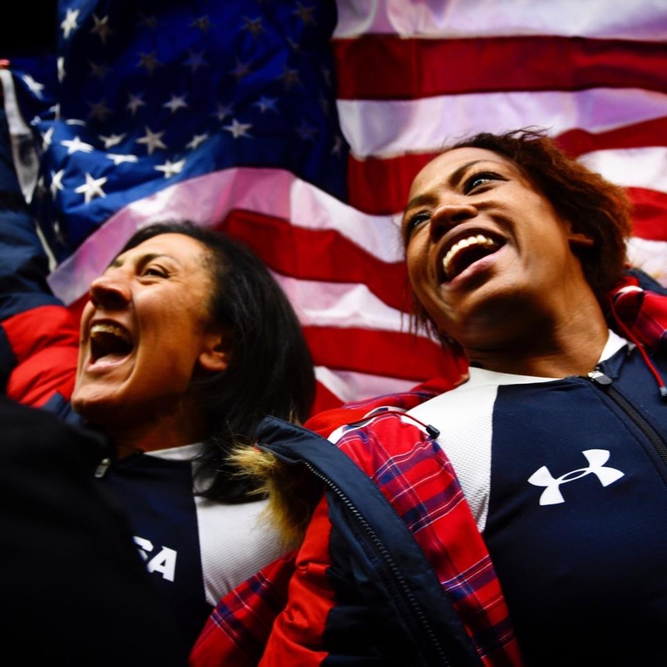 <p>lagibbs84: All the Olympic Medal Feels (Photo via Instagram/lagibbs84) @mollychoma #olympians #olympicmedalist #itsforamerica #silver #feelikegold #recordsweresetandbroken #bestweekever @teamusa @nbcolympics @usabs </p>