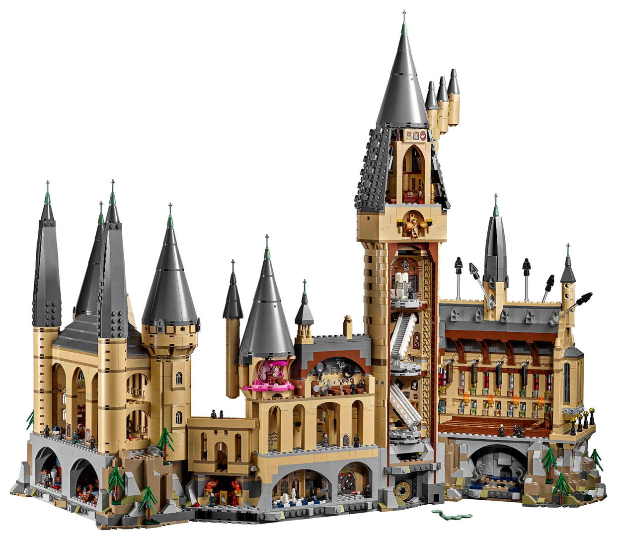 The Hogwarts Castle will available from 15 August 2018. (LEGO)