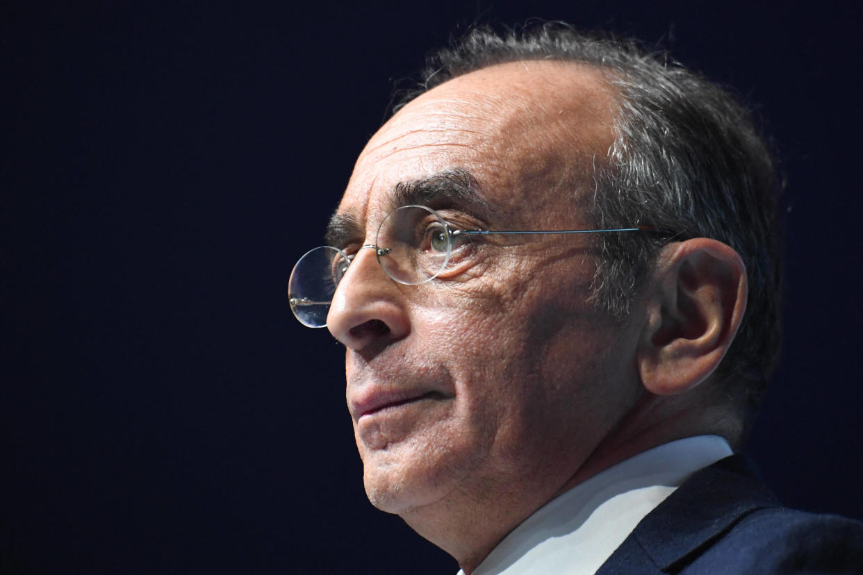 Éric Zemmour condamné pour des propos diffamatoires contre Danièle Obono de LFI (Photo d’Eric Zemmour prise le 4 décembre 2022)