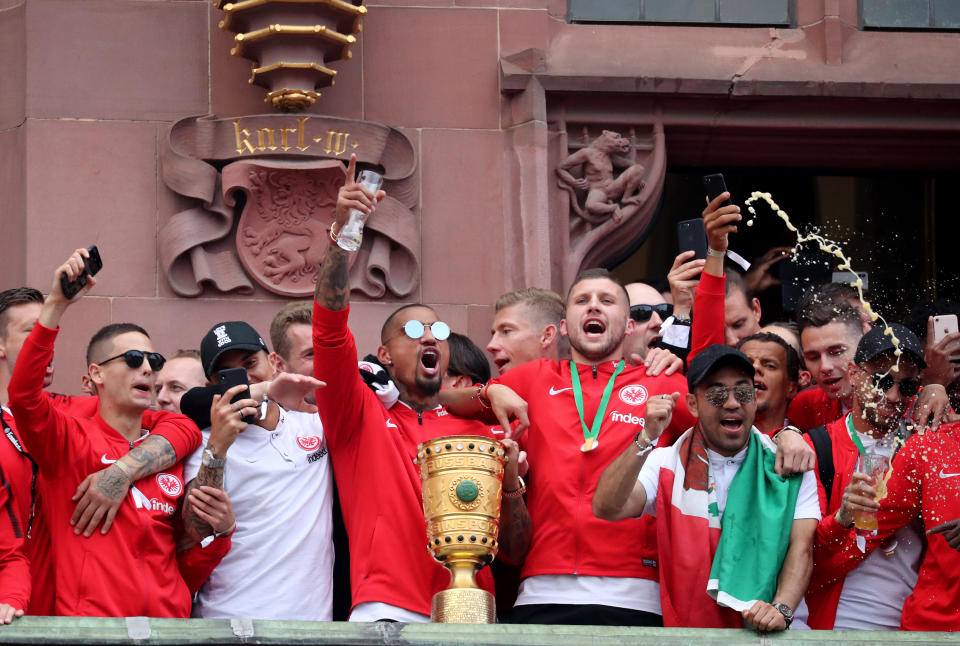 “Bruder, schlag den Ball lang” – Kevin Prince-Boateng rekapituliert die taktischen Anweisungen von Mitspieler Ante Rebic