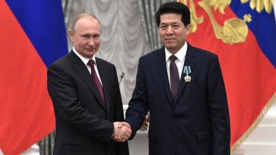 70歲的李輝堪稱「俄國通」，曾獲俄總統普欽（Vladimir Putin）頒授「友誼勳章」。（圖／翻攝自 俄政府網站）