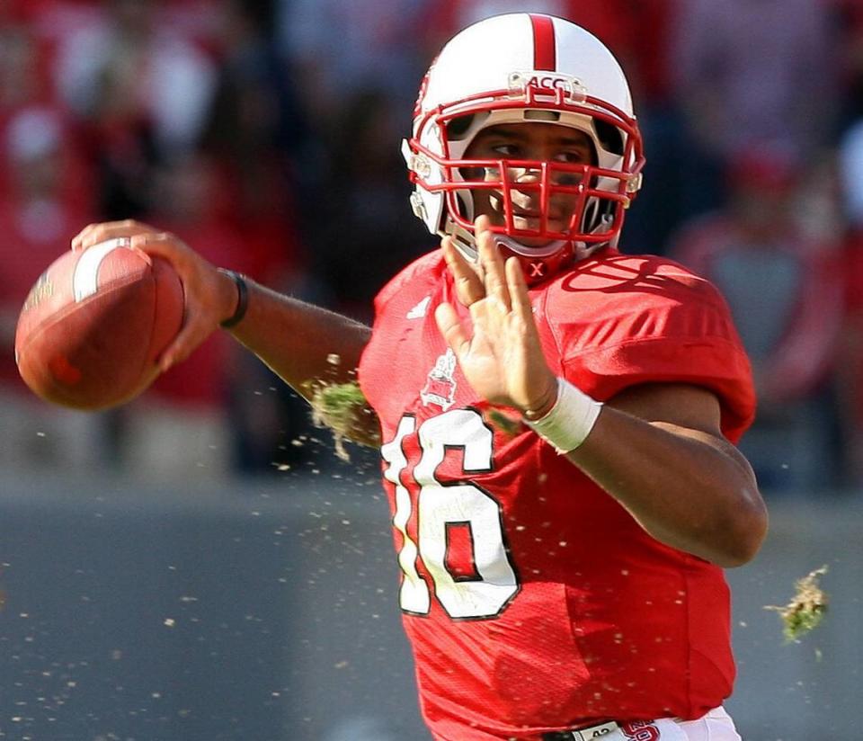 N.C. State’s Russell Wilson looks to pass during the first half of N.C. State’s game against Maryland Saturday Nov. 7, 2009, at Carter-Finley Stadium. Wilson was 25 for 38 for 343 yards and three touchdowns and three interceptions in the game. ETHAN HYMAN -ehyman@newsobserver.com