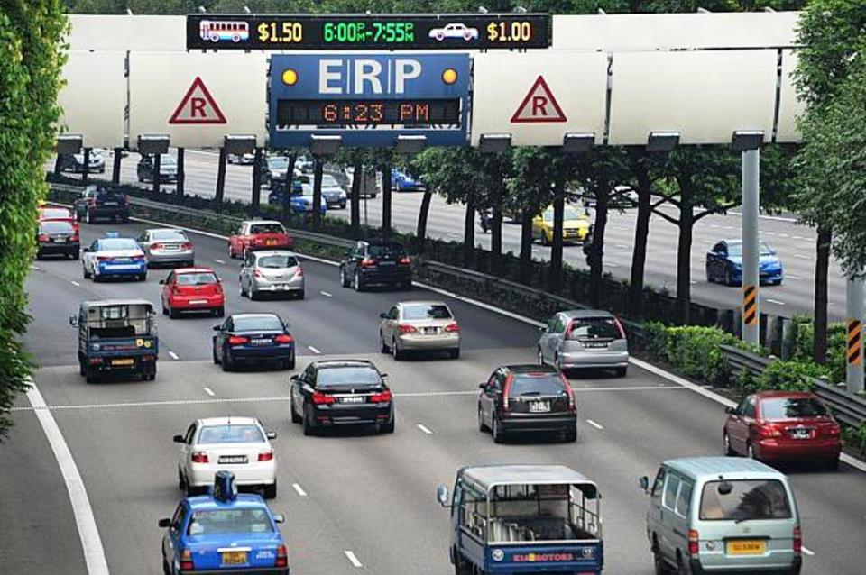 The Electronic Road Pricing gantry. Credit: Land Transport Authority – We Keep Your World Moving Facebook Page